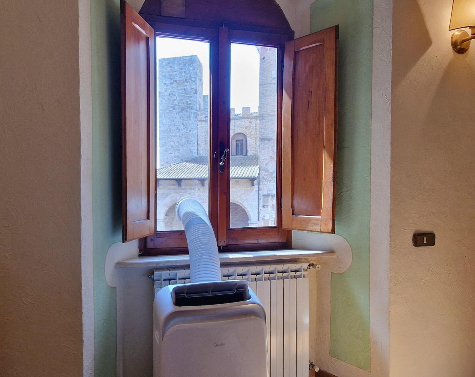 Sangi Studio Apartment - With Amazing View Of The Duomo San Gimignano Dış mekan fotoğraf